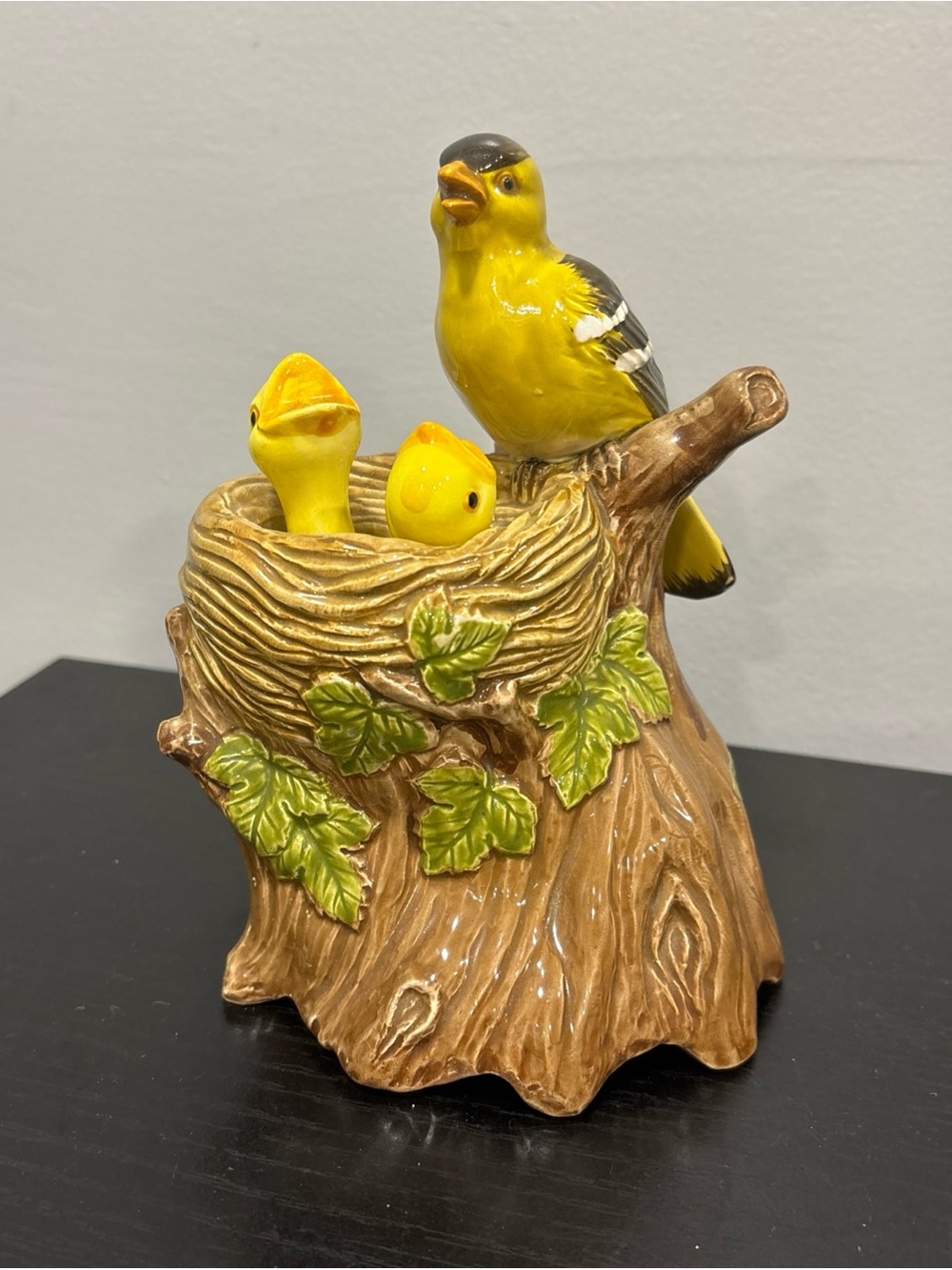 Otagiri Yellow Ceramic Bird Family on Tree Stump Nest music box VTG hand painted